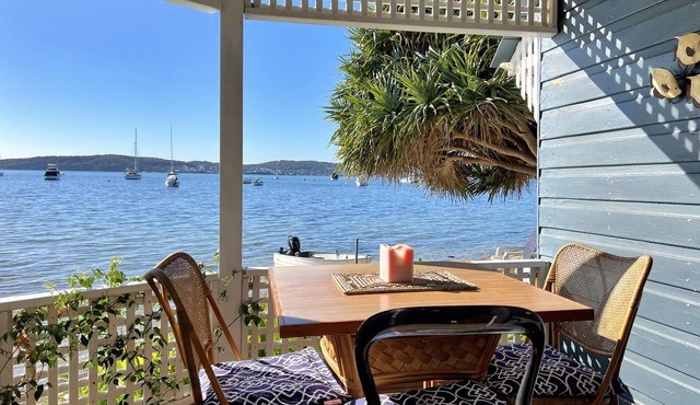 Selby Cottage- Waterfront, Fire & Outdoor Dining