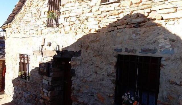 Self catering Los Robles for 4 people