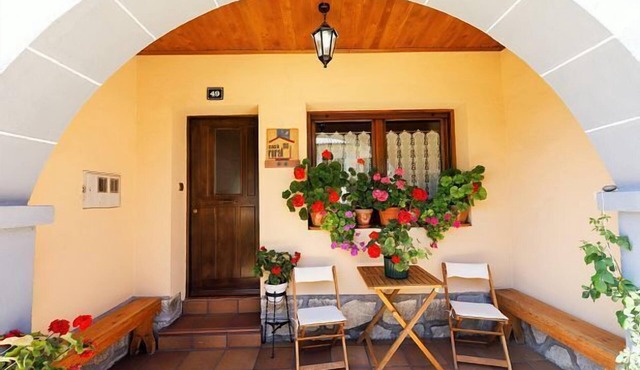 Self catering Laguna Negra 49 for 10 people
