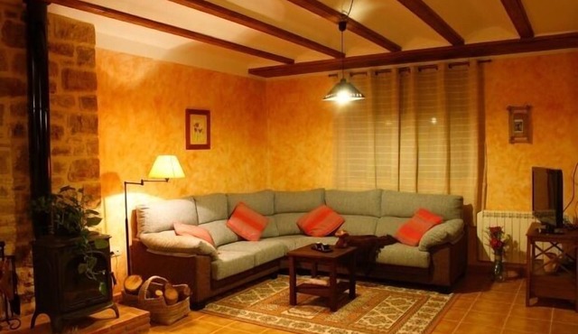 Self catering Rosella de Rubielos for 10 people