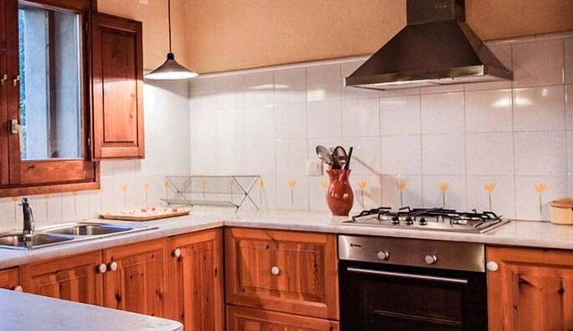 Self catering Cal Xicot for 9 people