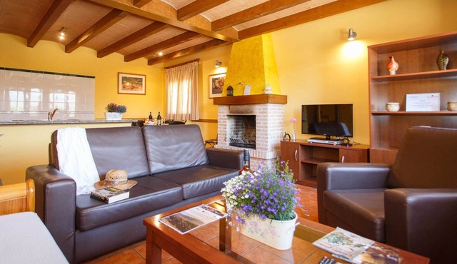 Self catering El Bulín de Paredes for 5 people