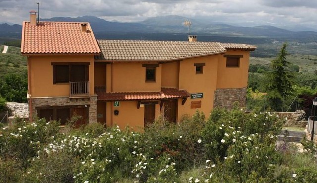 Self catering El Esguizaro for 4 people