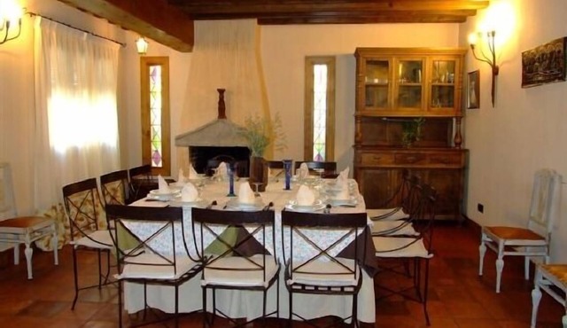 Self catering La Chatarrería de Ferreros for 16 people