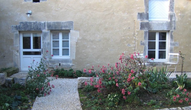 Self-catering and hotel-like services in an ancient village house