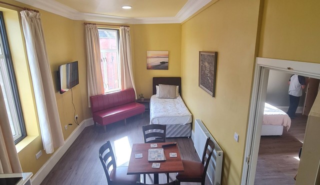 Self catering apartment close to Beach