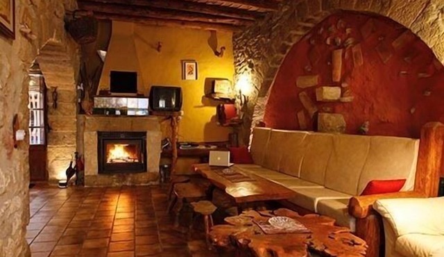 Self catering Art Rustic for 12 people
