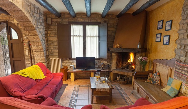 Self catering Cal Carulla for 8 people