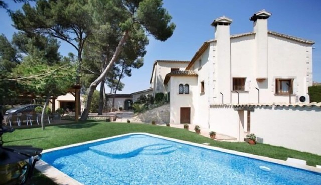 Self catering Can Ferran for 15 people