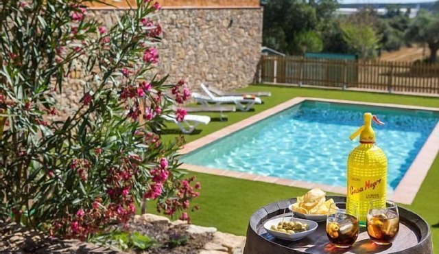 Self catering Can Nentia for 9 people
