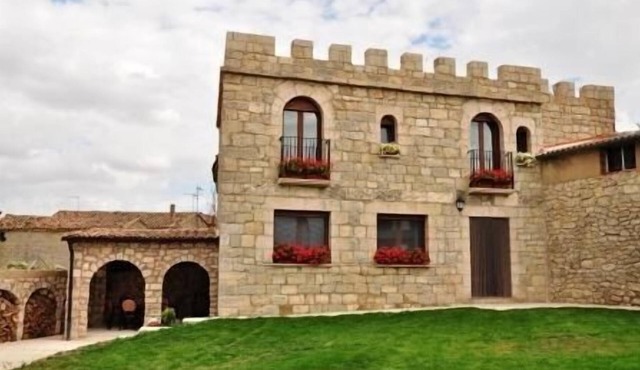 Self catering Castle Eugenio for 6 people