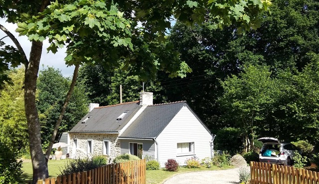 Self-catering cottage 2 to 5 persons South Brittany WIFI garden terraces
