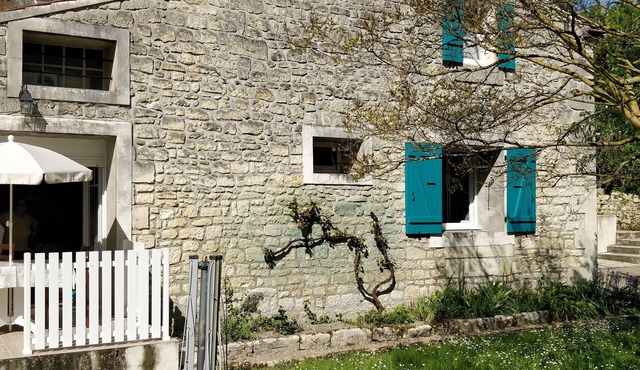 Self-catering cottage in Saint-Savinien-sur-Charente