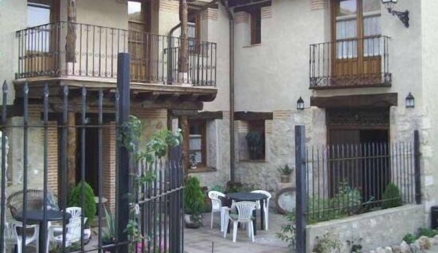 Self catering cottage La Fragua de los Álvaro for 6 people