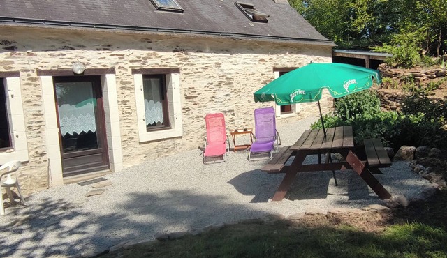 self-catering cottage for 7 persons with animals