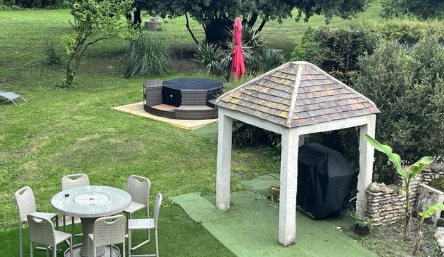 Self-catering cottage for small groups or families