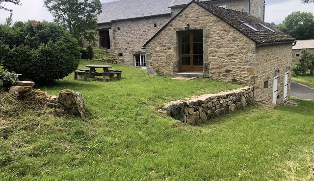 Self-catering cottage in a hamlet