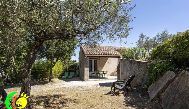 Self-catering cottage, lovely view, swimming pools, tennis court, playground