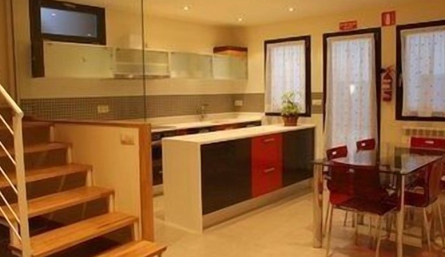 Self catering cottage La Escuadra for 10 people