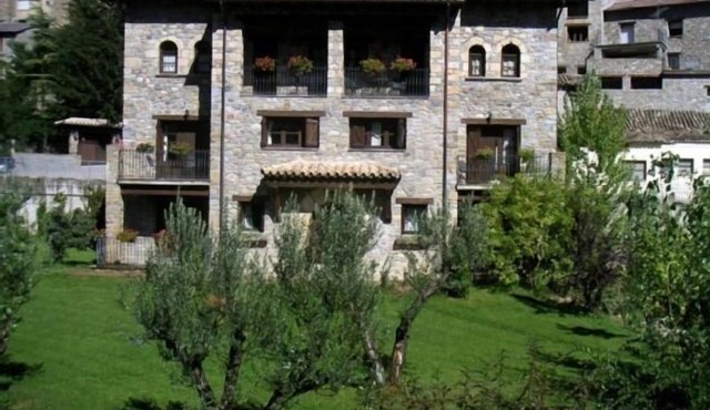 Self catering El Prau de la Vidal I for 4 people