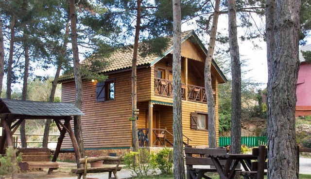 Self catering El Xalet de Prades for 8 people