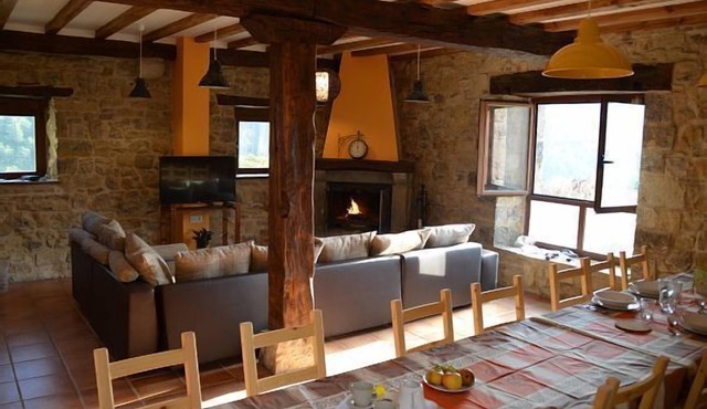 Self catering Etxegibel for 14 people