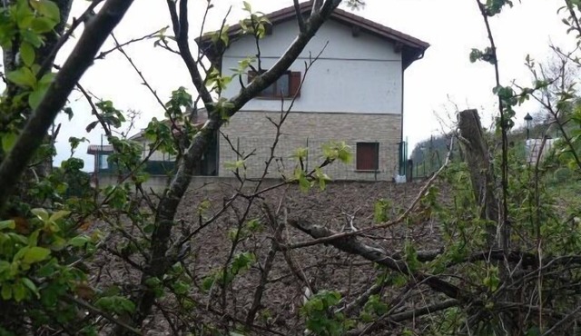 Self catering Etxeondo for 10 people