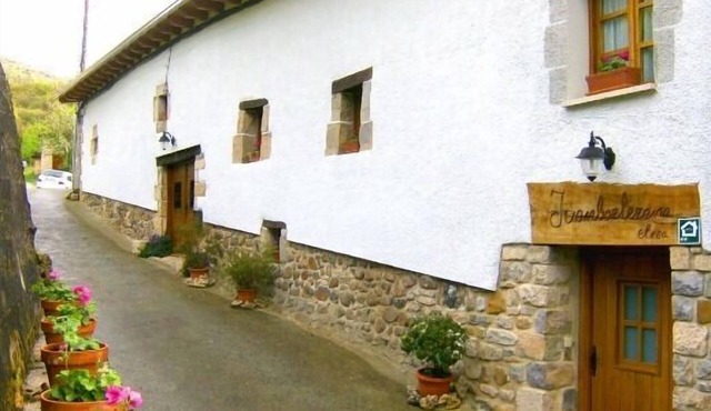 Self catering Juanbarterena for 10 people