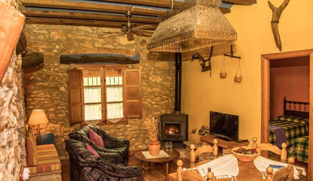 Self catering L´Amborget y La Mallada for 2 people