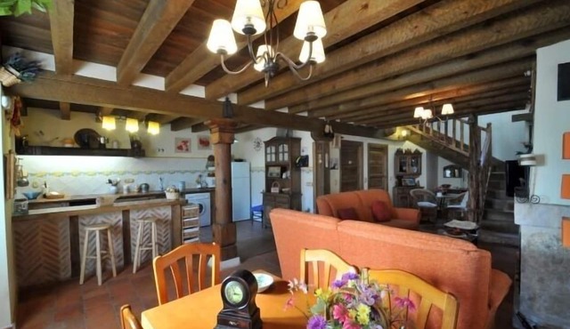 Self catering La Fuente de Pavía for 6 people