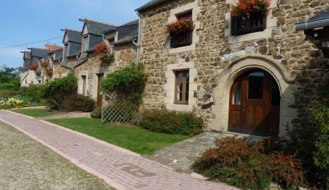 Self catering La Julerie for 8 people