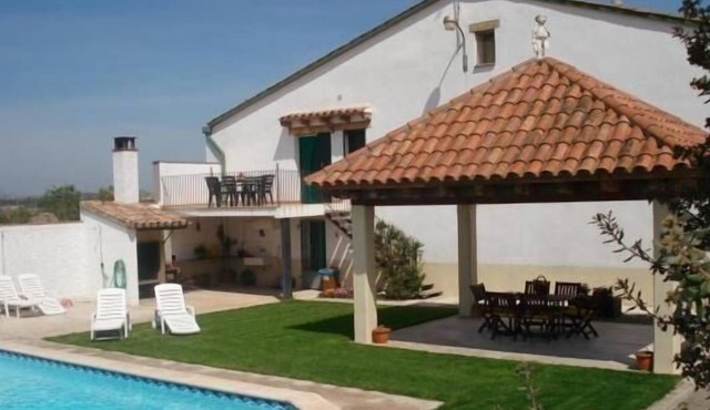 Self catering La Masuca d'en Monfà for 8 people