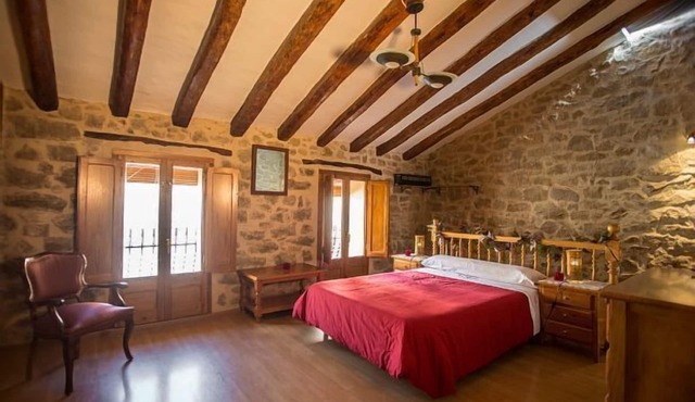 Self catering La Posada de Caseres for 6 people