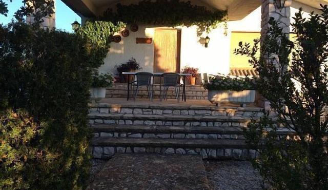 Self catering La Roureda for 9 people
