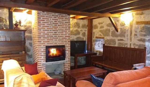 Self catering Las Henrenes for 8 people