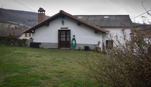 Self catering Lazkotzenea for 5 people