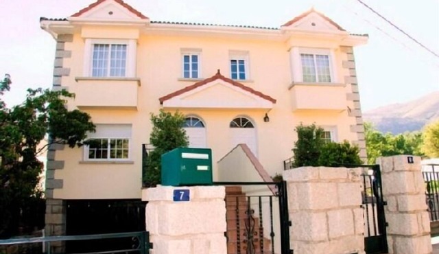 Self catering Los Madroños for 8 people