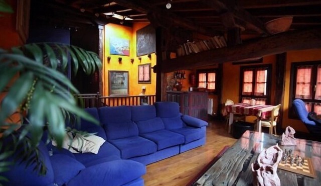 Self catering Lupardika for 12 people