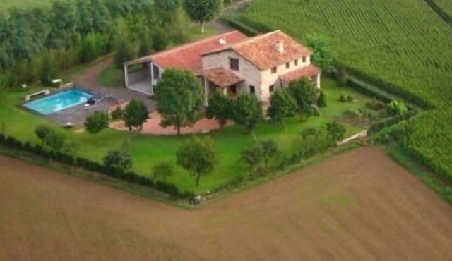 Self catering Mas La Plana for 6/8 people