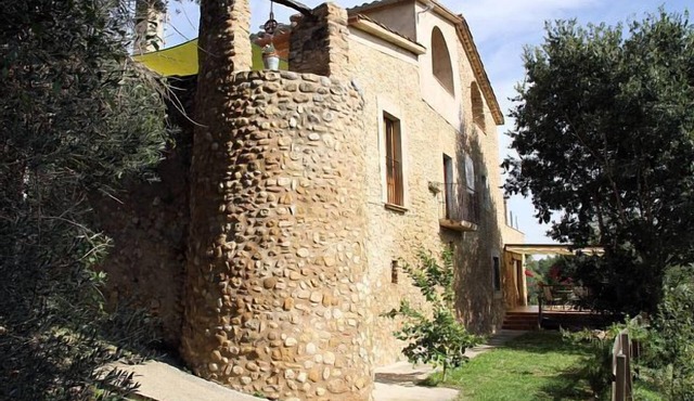 Self catering Mas Guitart for 4 people