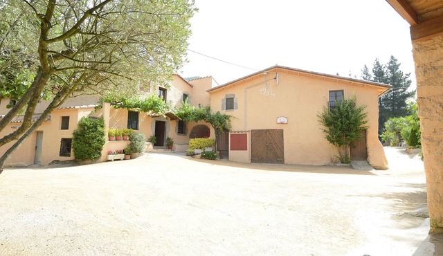 Self catering Mas Romeu for 12 people