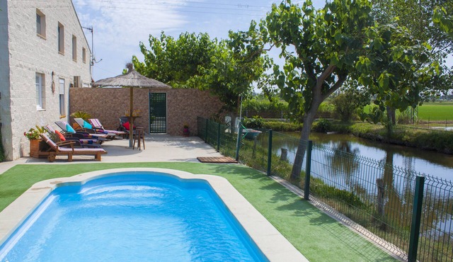 Self catering Paradise Ebro for 16 people