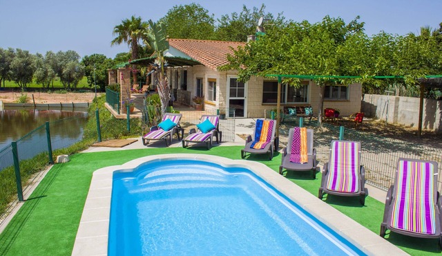 Self catering Paradise Ebro for 9 people