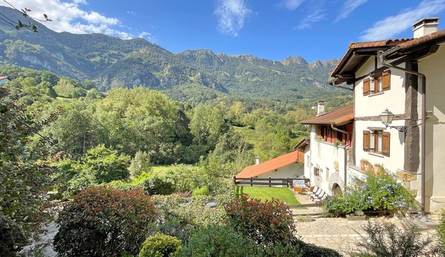 Self catering Perunea for 10 people
