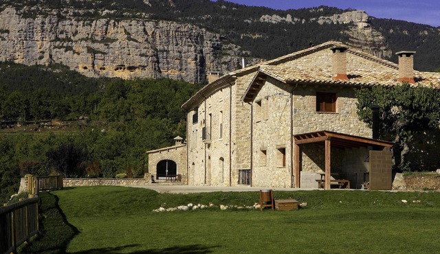 Self catering Poble Rural Puigarnau-Pubill�� for 6 people
