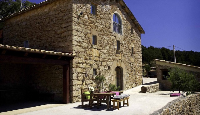 Self catering Poble Rural Puigarnau-Pubilló for 8 people