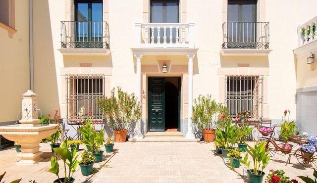 Self catering Puerta del Agua for 6 people