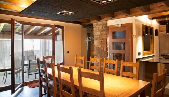Self catering Txalastaso for 8 people