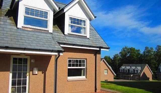 Self Catering Villa, 2 bedrooms, sleeps 4