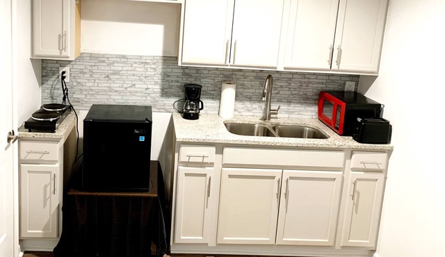 Self Check-In, Cozy GuestHouse in Morrow